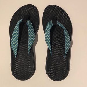 Chaco Women’s Ecotread flipflops